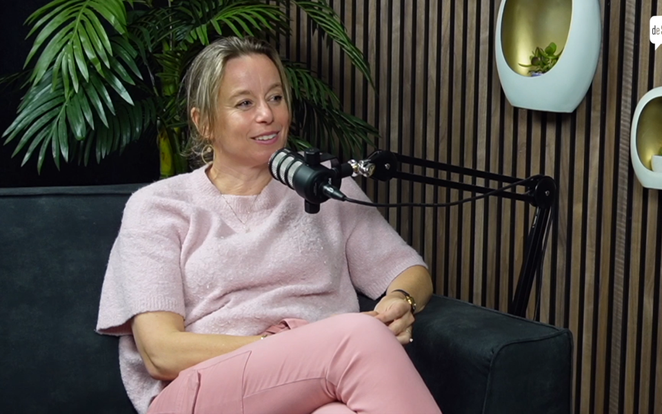 Manou van Eerten bij De Spreker Podcast